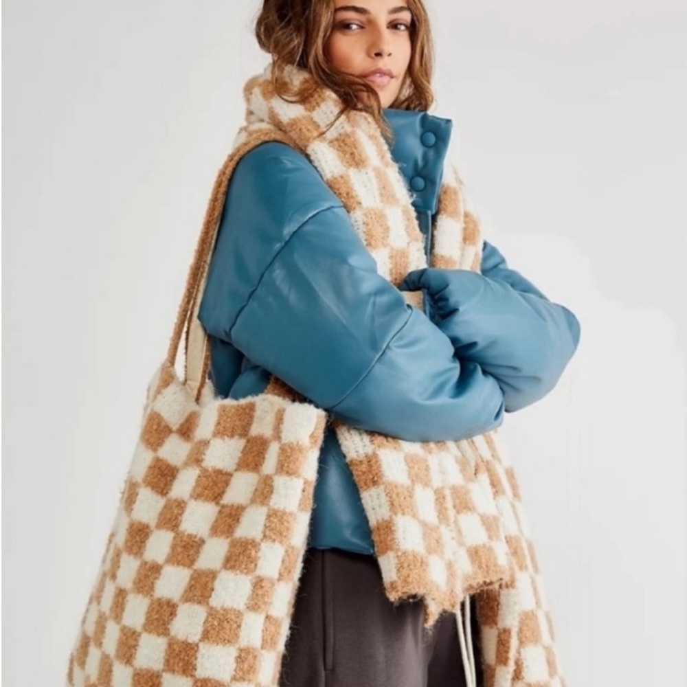 Free People Checkers Scarf ONLY. Not the whole set, ONLY the tan and white scarf